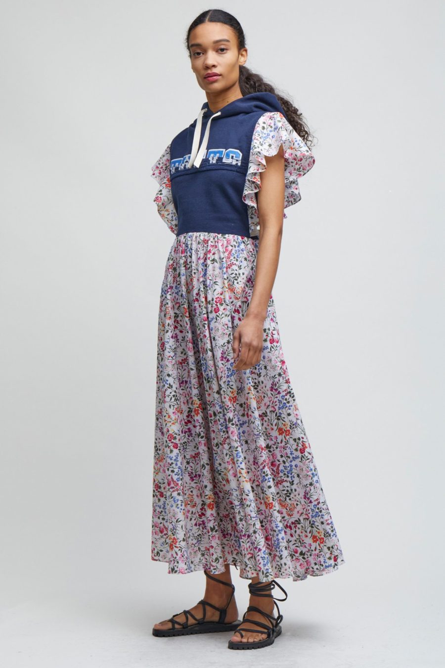 Discover Rentrayage, the eco brand re-imagining classic silhouettes with upcycled creations that are the epitome of old-made-new. Lilac floral summer dress with sweatshirt