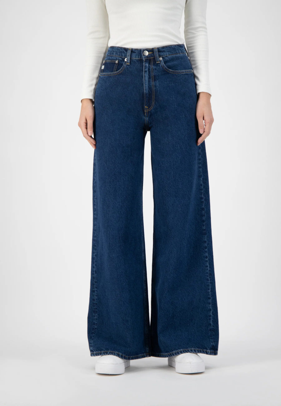 wide leg jeans