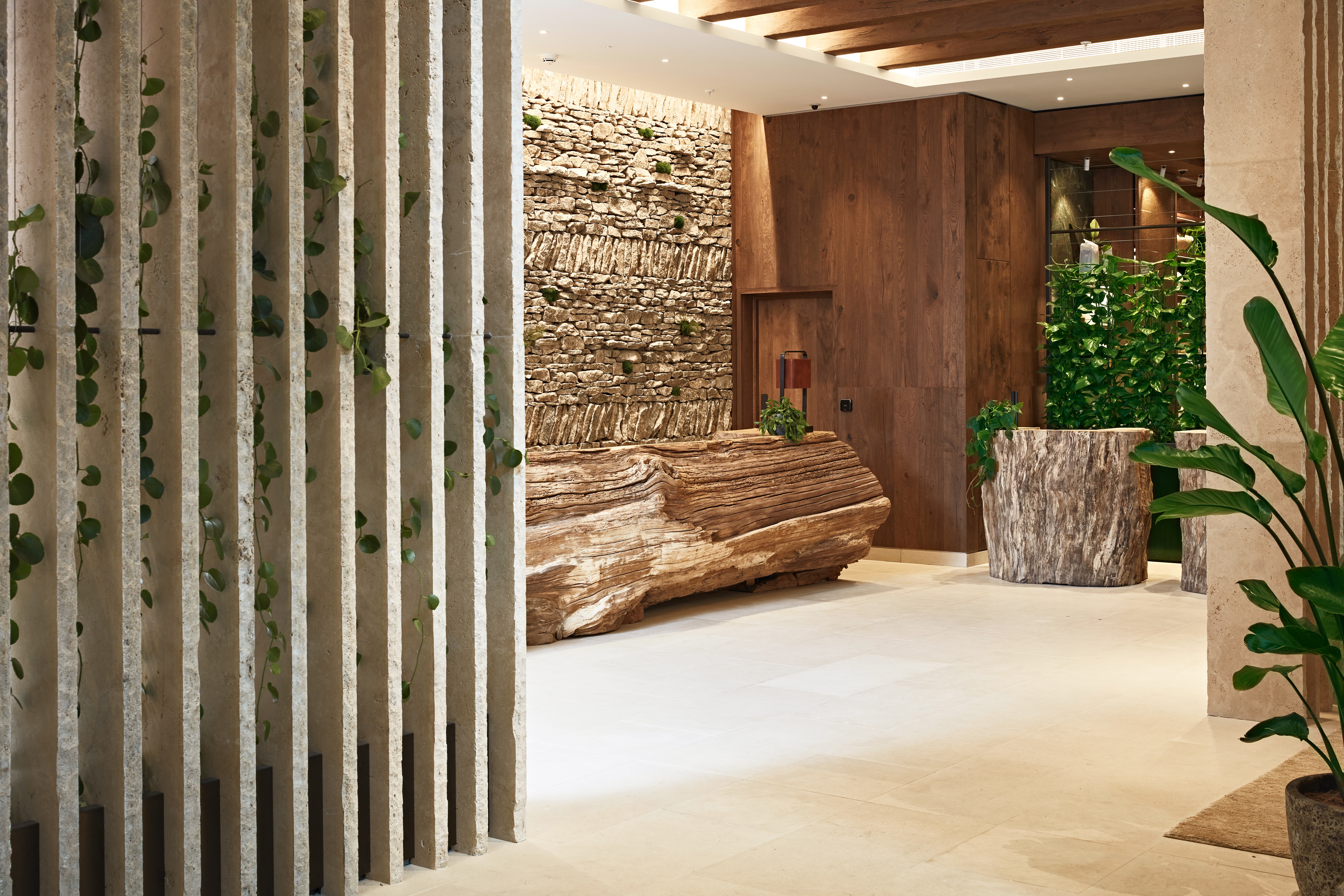 1 Hotel Mayfair lobby